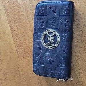 Michael Kors Double Zip Wallet